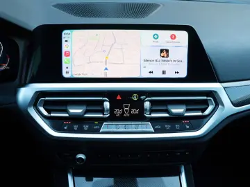 BMW 330i xDrive M