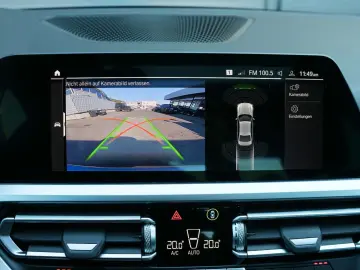 BMW 330i xDrive M