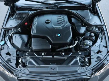 BMW 330i xDrive M
