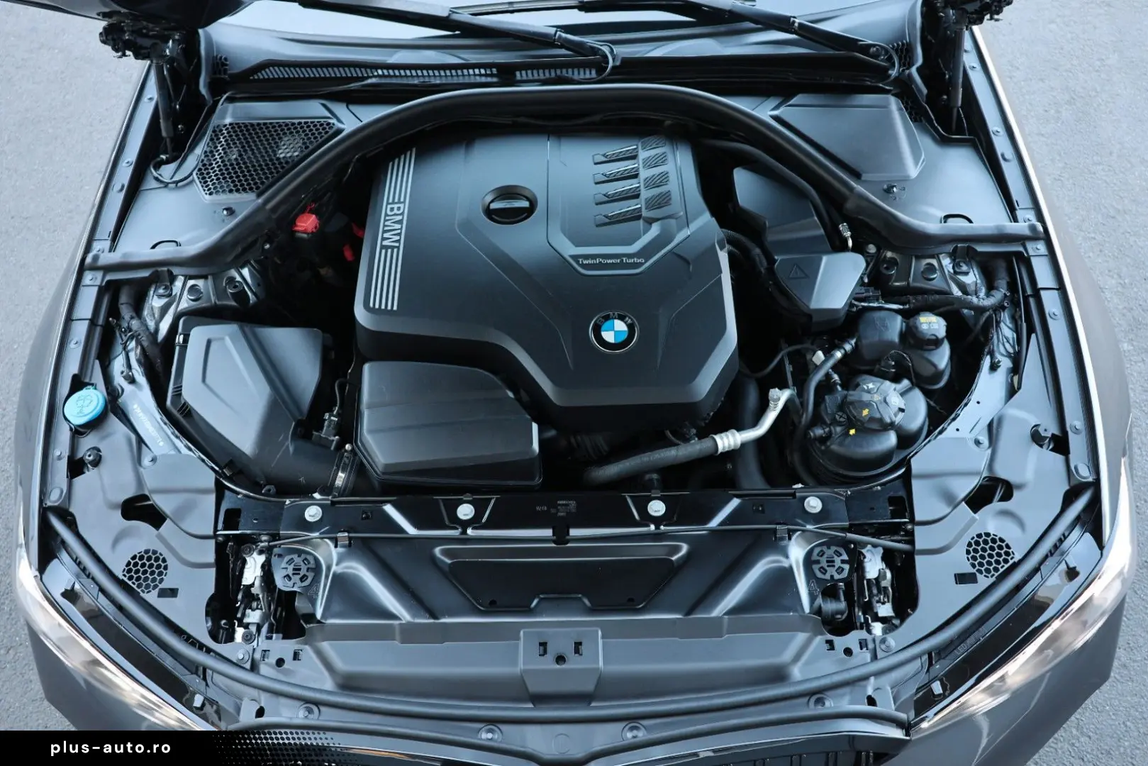 BMW 330i xDrive M