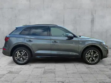 AUDI Q5 40 TDI QU S-TR 2xS-LINE LED NAVI RFK GRA 19