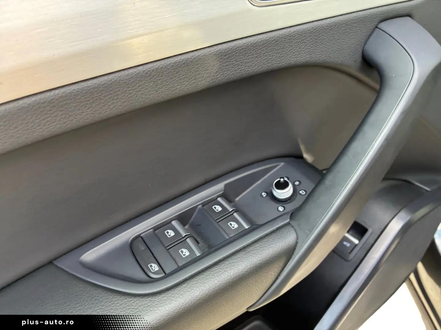 AUDI Q5 40 TDI QU S-TR 2xS-LINE LED NAVI RFK GRA 19