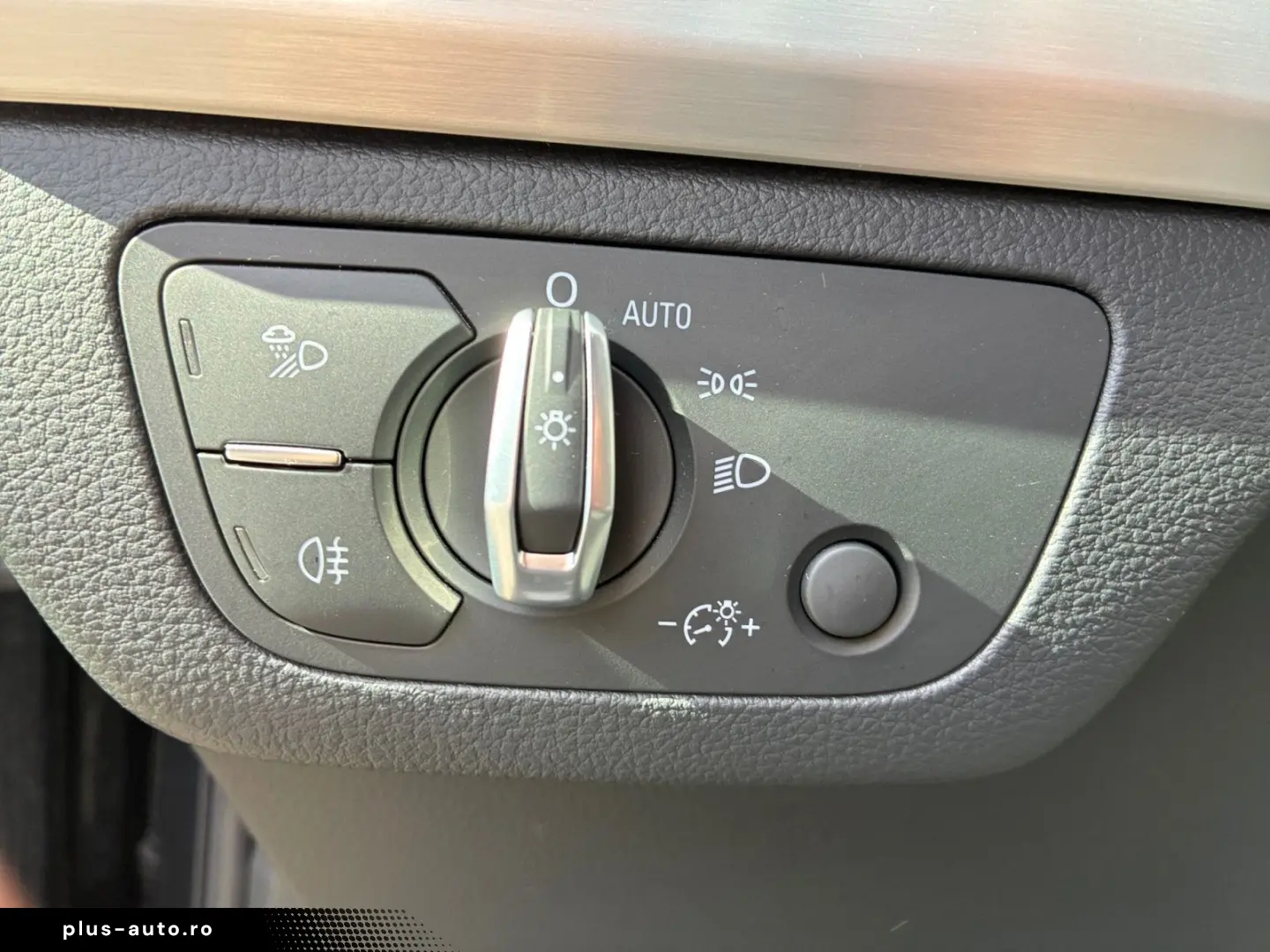AUDI Q5 40 TDI QU S-TR 2xS-LINE LED NAVI RFK GRA 19