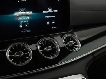 MERCEDES-BENZ AMG GT 43 Aero Night Burmester 21
