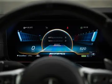 MERCEDES-BENZ AMG GT 43 Aero Night Burmester 21