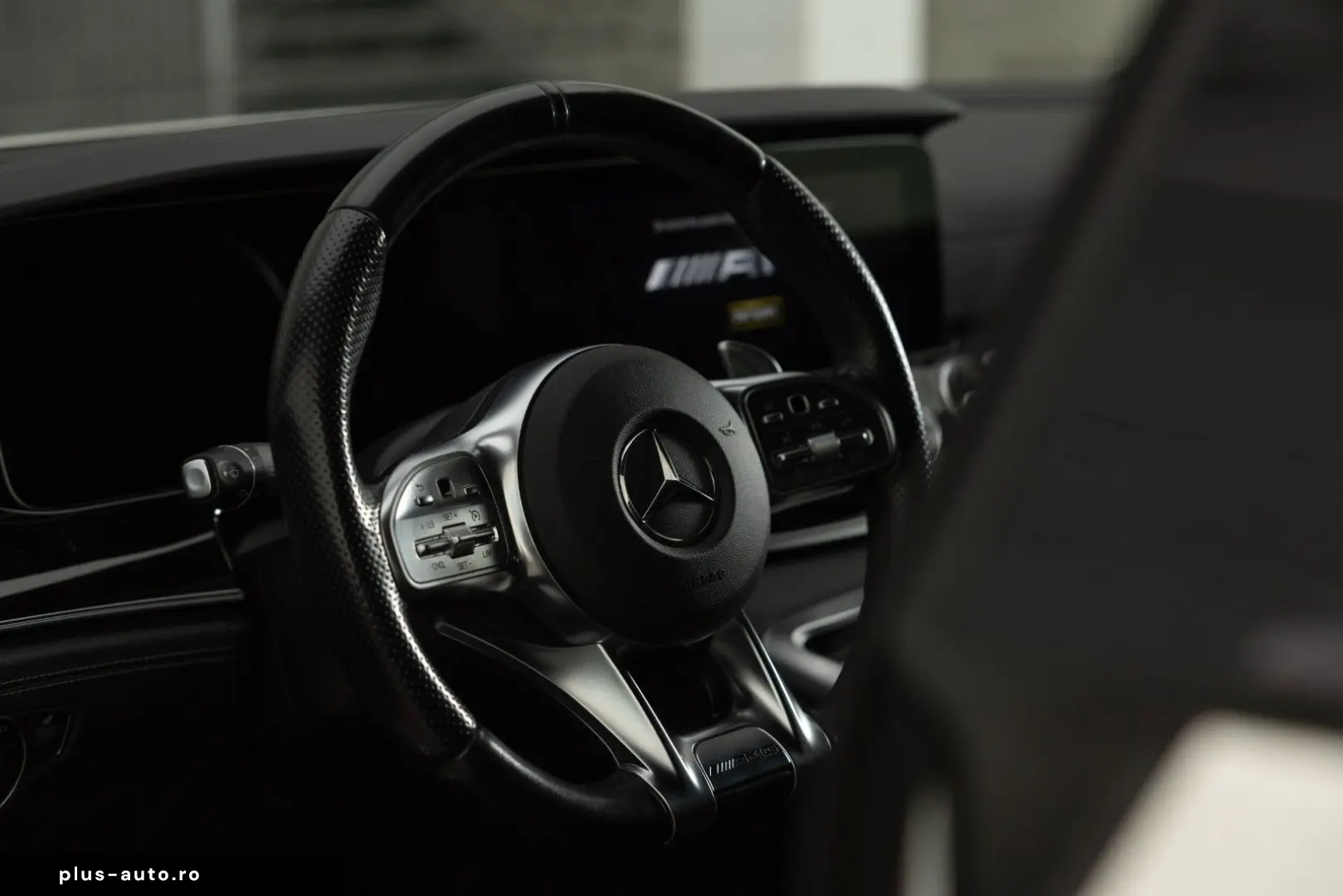 MERCEDES-BENZ AMG GT 43 Aero Night Burmester 21
