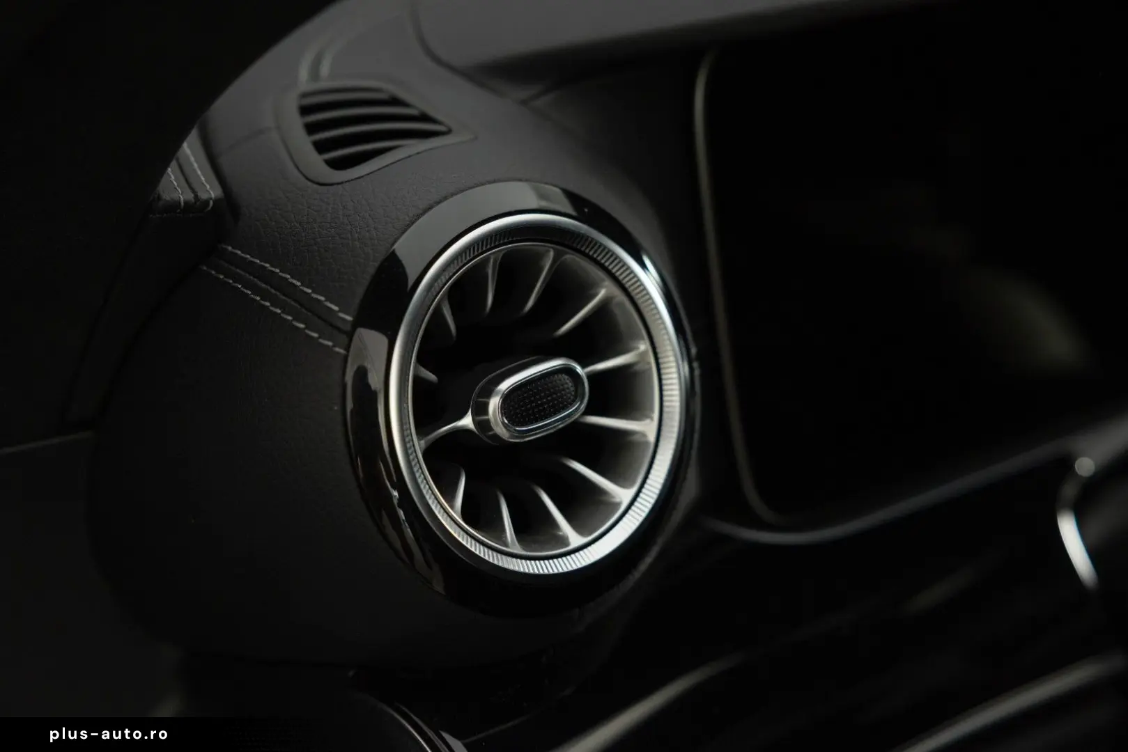 MERCEDES-BENZ AMG GT 43 Aero Night Burmester 21