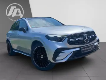 MERCEDES-BENZ GLC 300 d 4M AMG Pano AHK HA-Lenkg. DI…