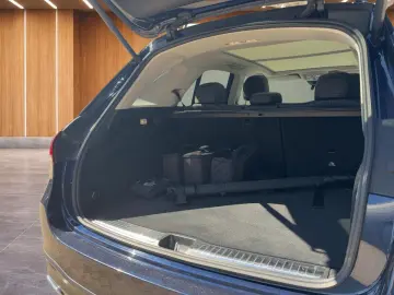 MERCEDES-BENZ GLE 350 de AMG PANO DISTR KEYGO 360 AH…