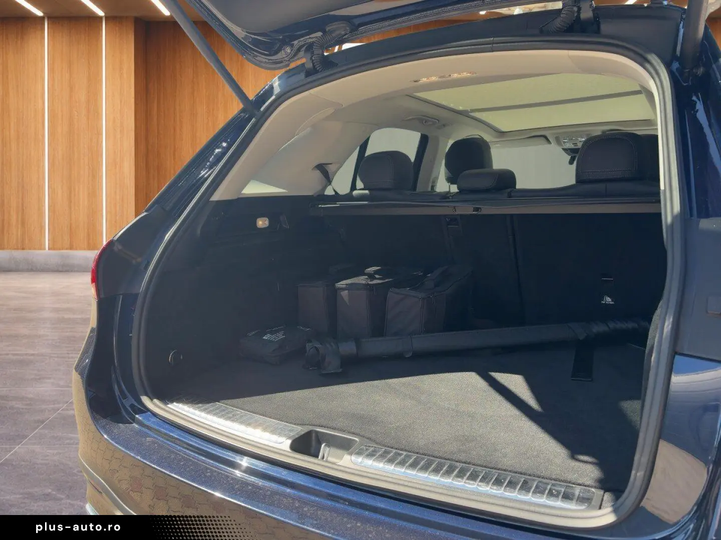 MERCEDES-BENZ GLE 350 de AMG PANO DISTR KEYGO 360 AH&hellip;