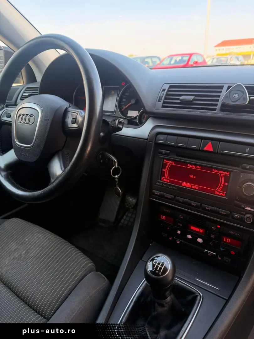 Audi A4 Combi 2.0 TDI B8 - 2.300 Euro