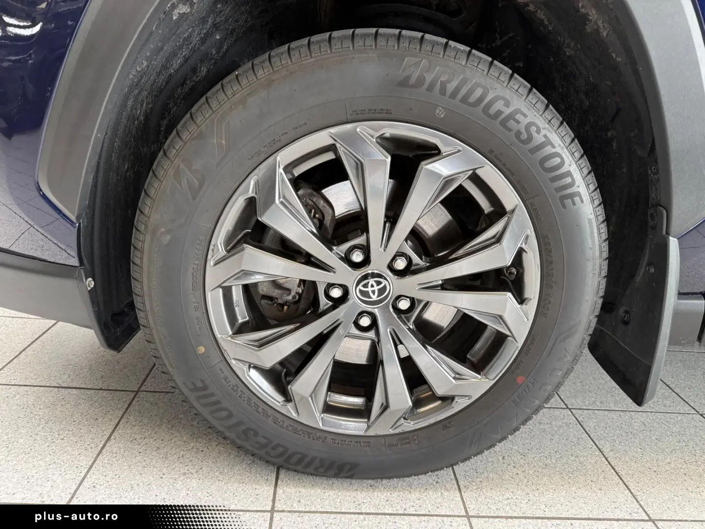TOYOTA RAV 4 AUTOM.-4x4-LEDER-MOD. 2024