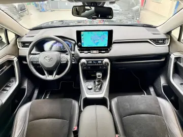TOYOTA RAV 4 AUTOM.-4x4-LEDER-MOD. 2024