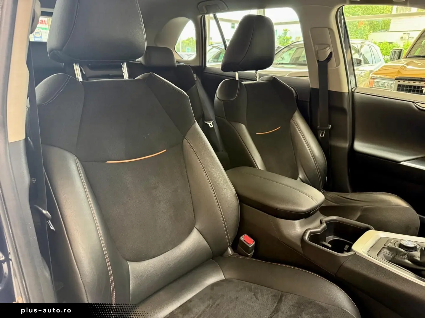 TOYOTA RAV 4 AUTOM.-4x4-LEDER-MOD. 2024