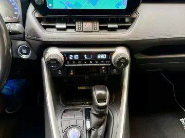 TOYOTA RAV 4 AUTOM.-4x4-LEDER-MOD. 2024