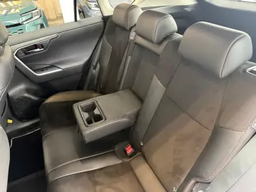 TOYOTA RAV 4 AUTOM.-4x4-LEDER-MOD. 2024