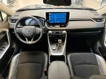 TOYOTA RAV 4 AUTOM.-4x4-LEDER-MOD. 2024-18 ZOLL