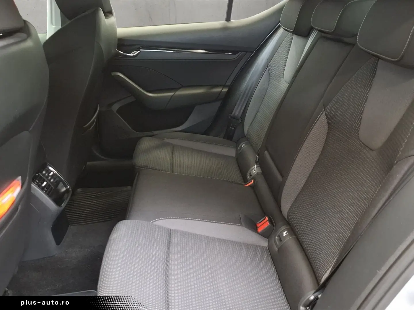 SKODA Octavia Ambition 1.0 TSI 6-Gang