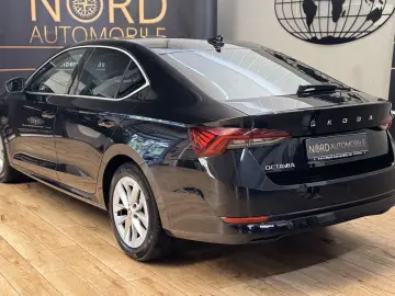 Skoda Octavia Limousine 2.0 TDI DSG MATRIX LEDER VIRT