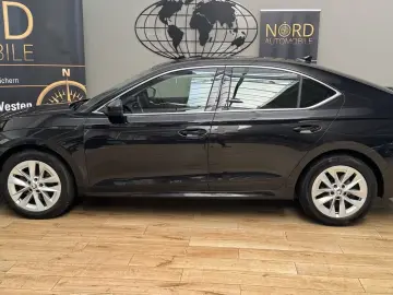 Skoda Octavia Limousine 2.0 TDI DSG MATRIX LEDER VIRT
