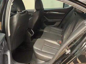 Skoda Octavia Limousine 2.0 TDI DSG MATRIX LEDER VIRT