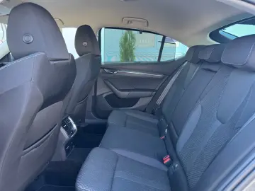 Skoda Octavia 2.0 TDI Limo Style Komfort Canton Sport