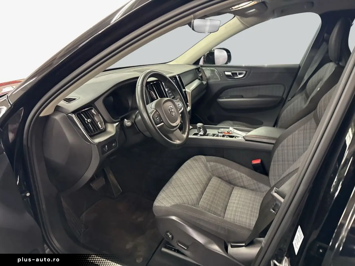 VOLVO XC60 B4 B Geartronic Momentum Pro