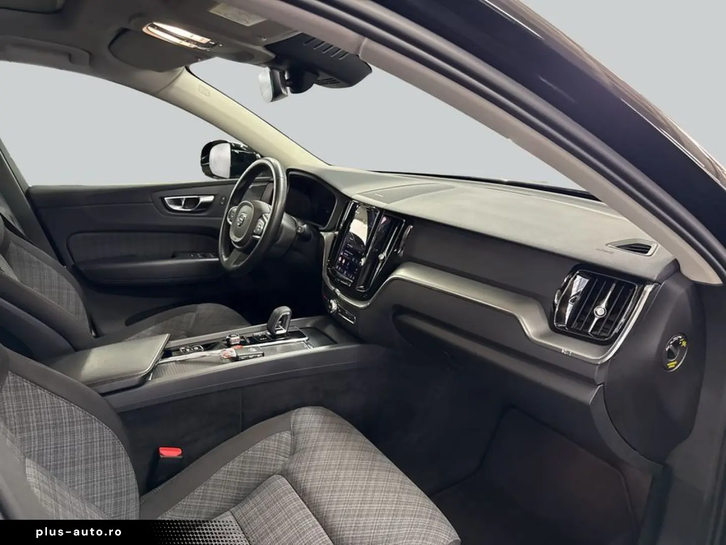 VOLVO XC60 B4 B Geartronic Momentum Pro