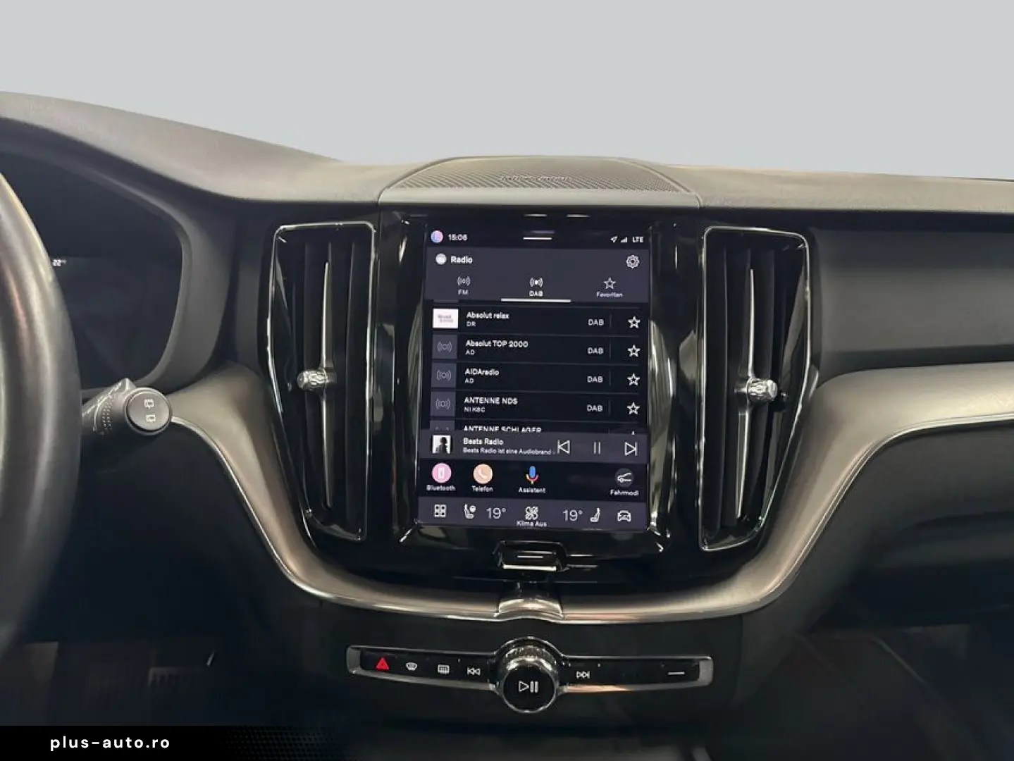 VOLVO XC60 B4 B Geartronic Momentum Pro