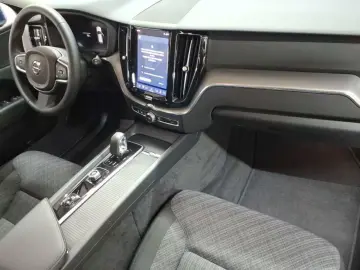 VOLVO XC60 B4 B Core 4xSHZ