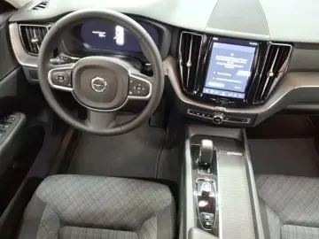 VOLVO XC60 B4 B Core 4xSHZ
