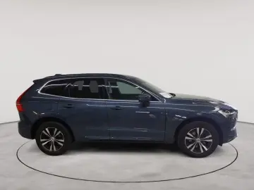 VOLVO XC60 B4 B Geartronic Momentum Pro HUD