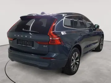 VOLVO XC60 B4 B Geartronic Momentum Pro HUD