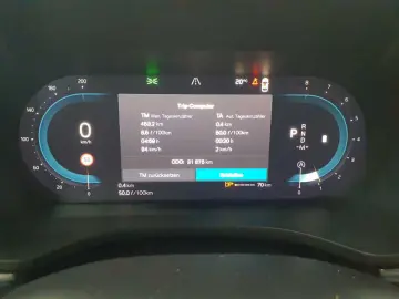 VOLVO XC60 B4 B Geartronic Momentum Pro HUD