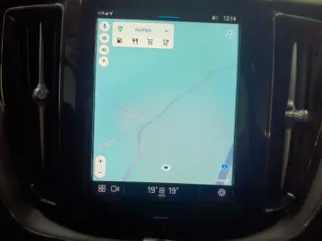 VOLVO XC60 B4 B Geartronic Momentum Pro HUD