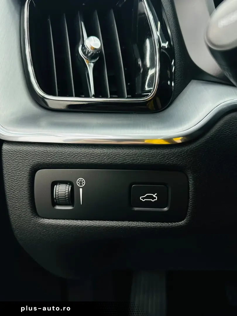 VOLVO XC60 2019 2.0D E6 4x4 Garantie 12 Luni Rate Avans 0 Do