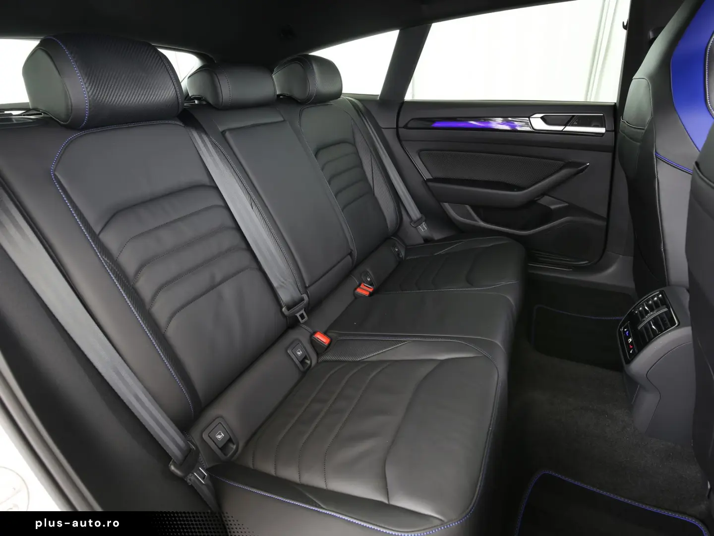 VW Arteon SB 2.0TSI 320PS DSG 4M R AHK Leder RFK DC