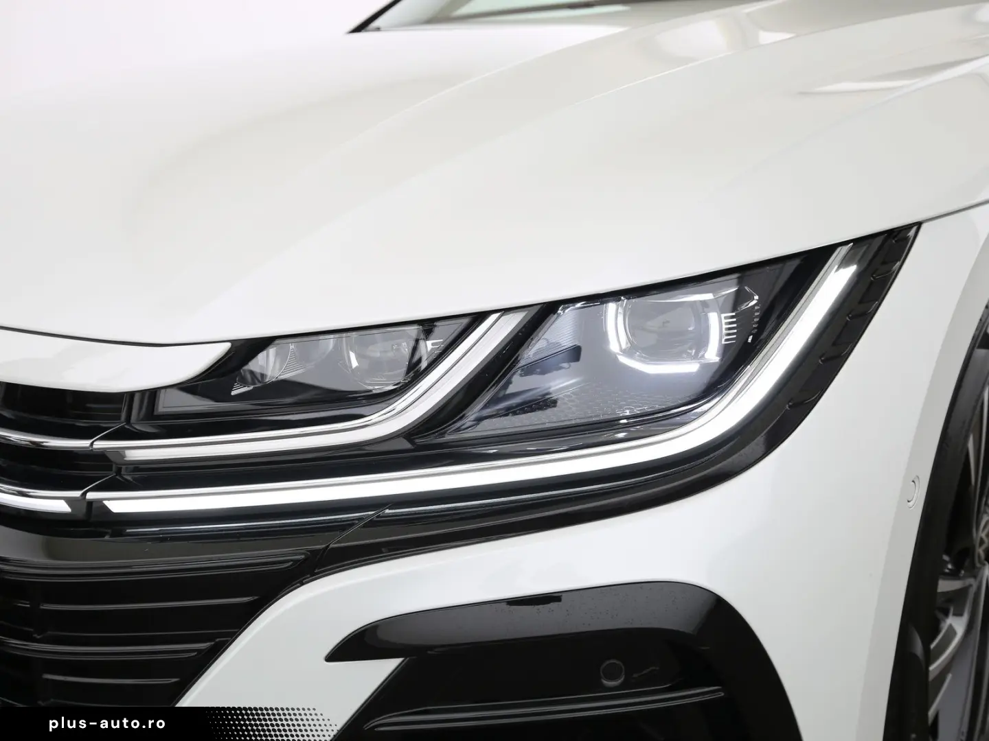 VW Arteon SB 2.0TSI 320PS DSG 4M R AHK Leder RFK DC