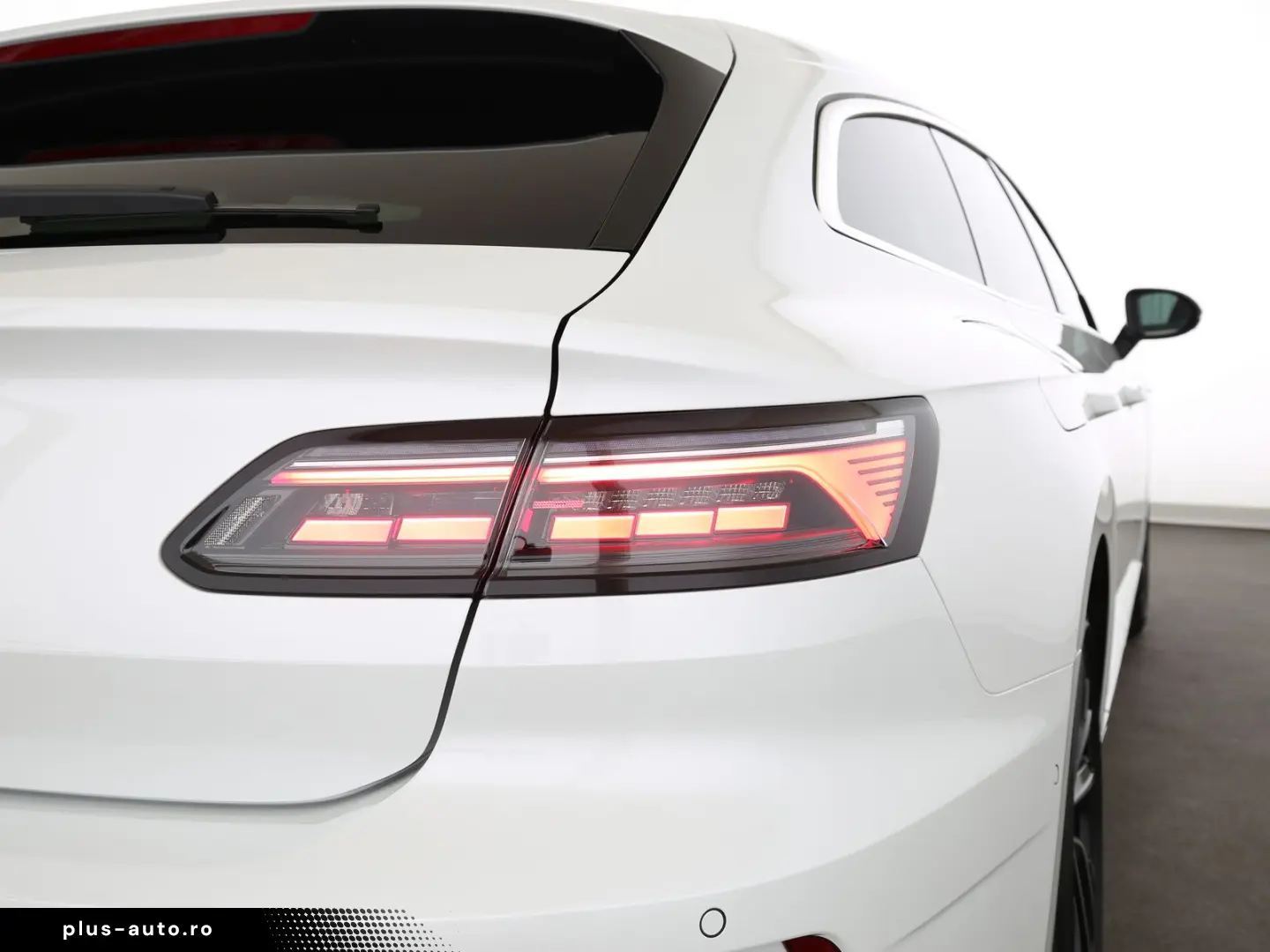 VW Arteon SB 2.0TSI 320PS DSG 4M R AHK Leder RFK DC