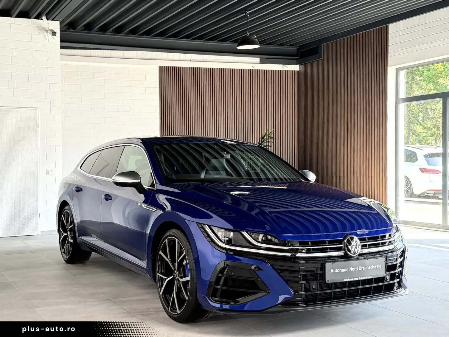 VW Arteon Shooting Brake R 2.0TSI IQ Pano H&K 360