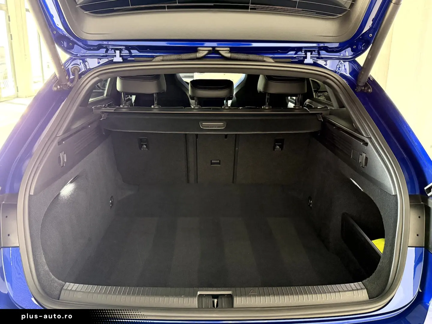 VW Arteon Shooting Brake R 2.0TSI IQ Pano H&K 360