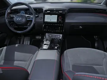 HYUNDAI TUCSON 1.6 T-GDI N LINE 4WD SHZ LHZ NAVI KAMERA