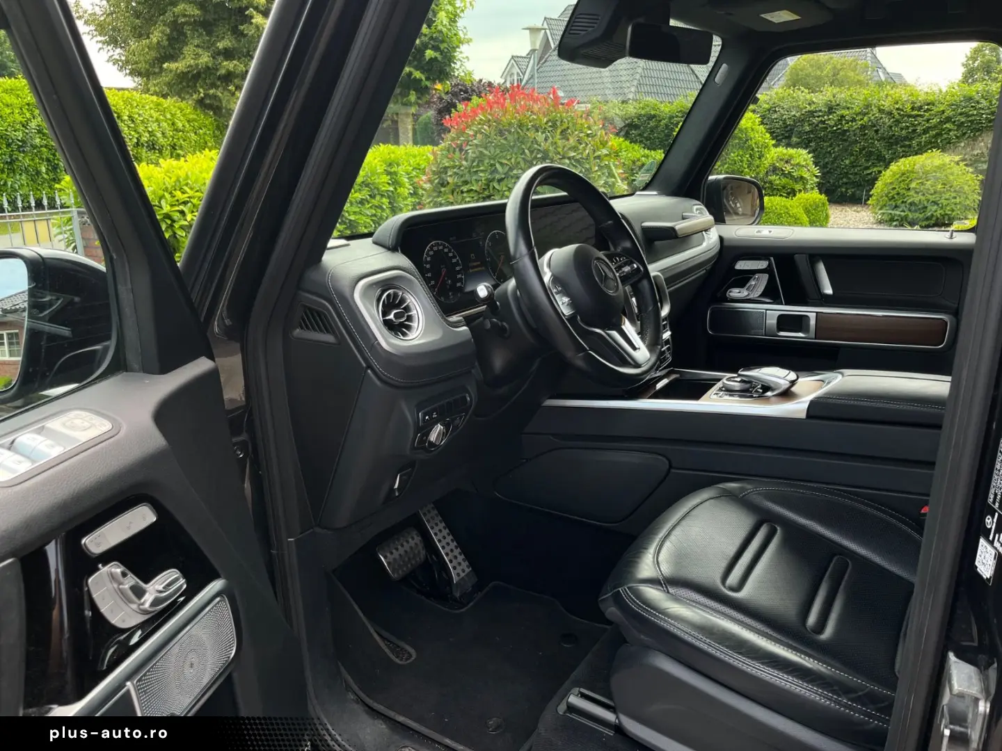 MERCEDES-BENZ G 400 AMG