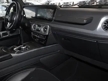 MERCEDES-BENZ G 500