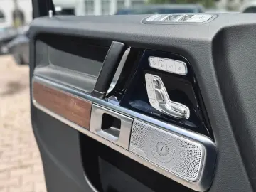 MERCEDES-BENZ G 400 D