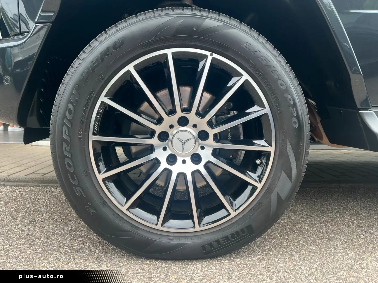 MERCEDES-BENZ G 500 AMG