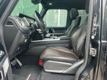 MERCEDES-BENZ G 500 AMG