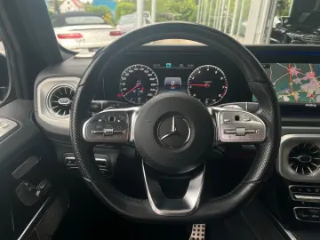 MERCEDES-BENZ G 500 AMG