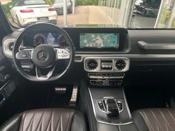 MERCEDES-BENZ G 500 AMG