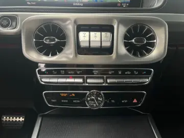 MERCEDES-BENZ G 500 AMG